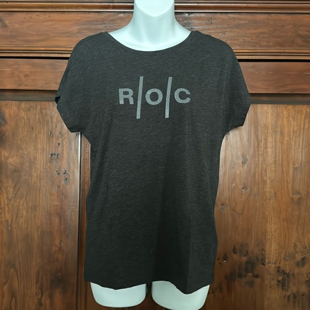 NWT Women's On Running R.O.C. Black Comfort T t-shirt Size XS